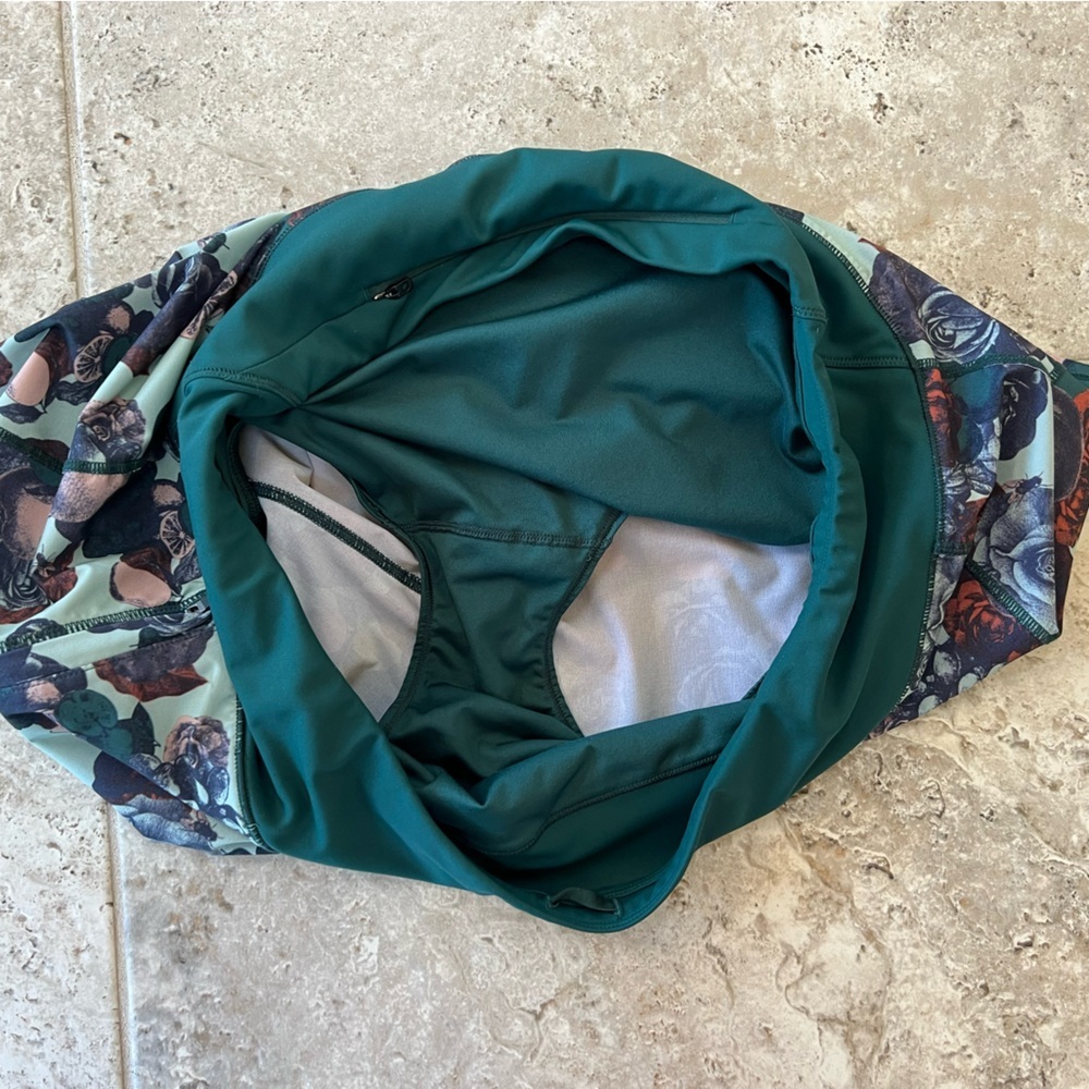 Oiselle Special Edition Long Roga Botanical 6" Running Shorts, Teal Green, 10 - Picture 7 of 11